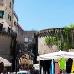 Sopra Le Mura Konukevi
